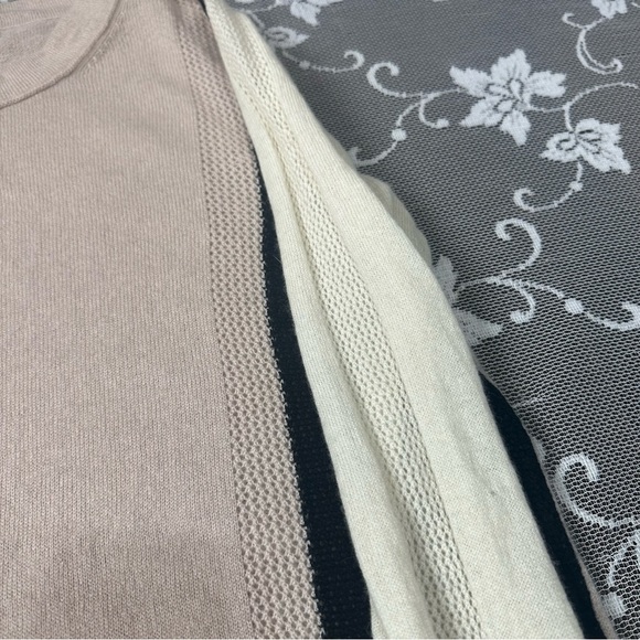 Vince Two Toned Knit 100% Cashmere Sweater Sz Small - Picture 5 of 14